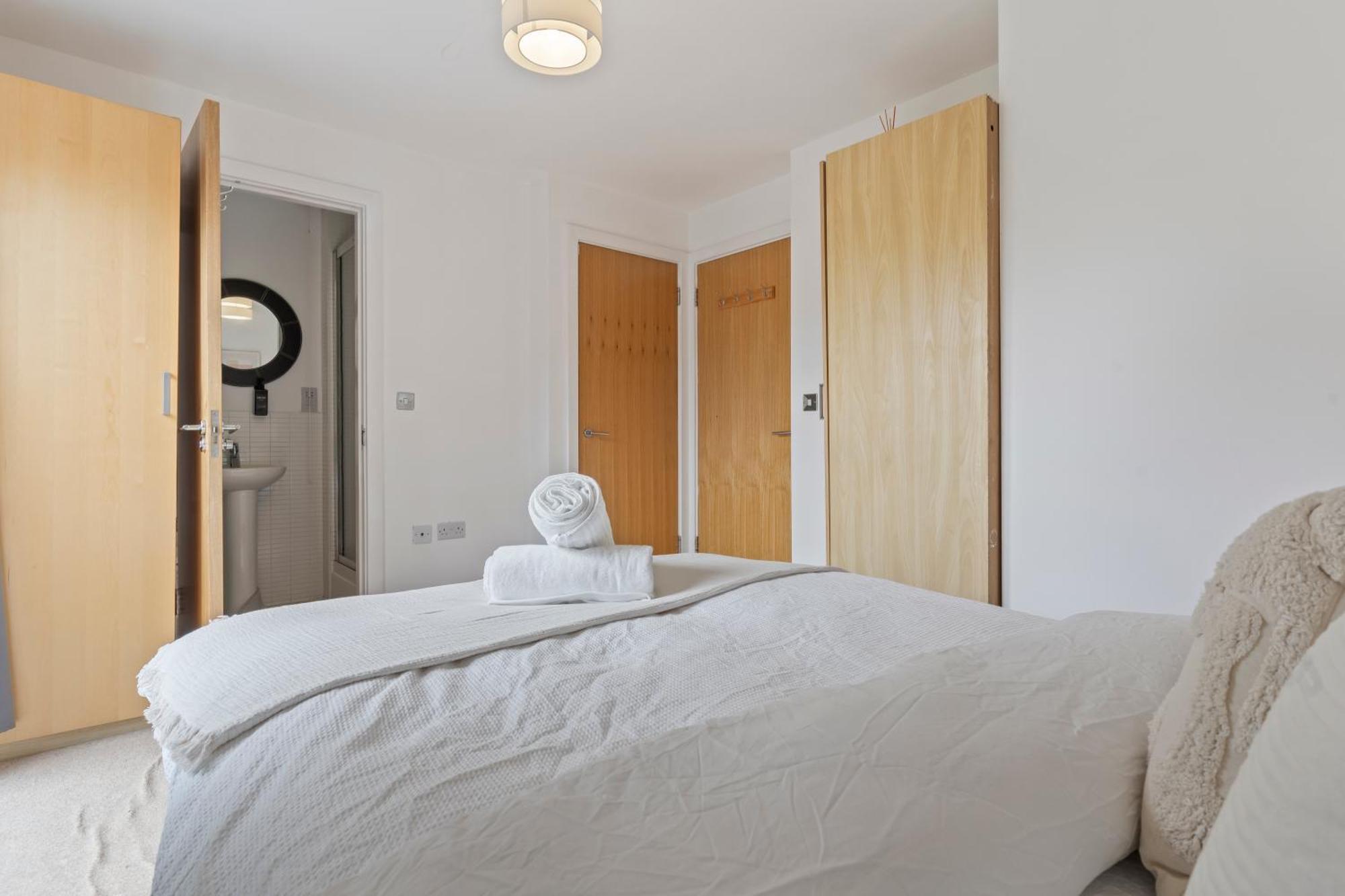 Apartment Spacious And Comfy 3 Bedroom House In Centre *